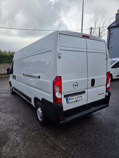 Opel Movano 2023