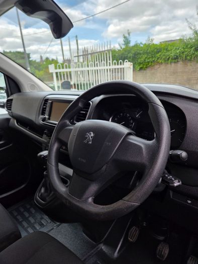 Peugeot Expert 2023
