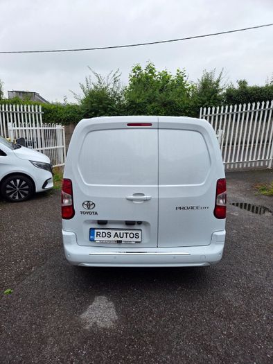 Toyota Proace 2024