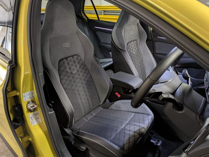 Volkswagen Golf 2024