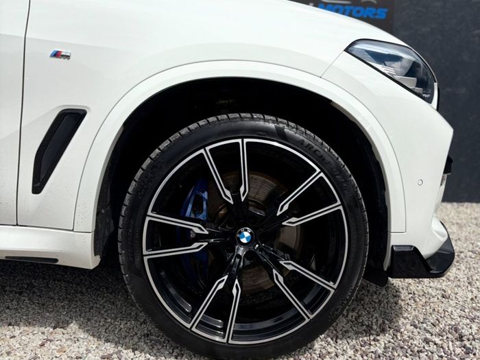 BMW X5 2019