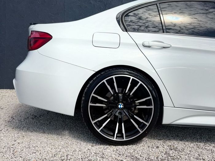 BMW 3 Series 2016