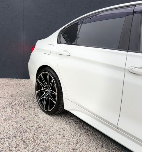 BMW 3 Series 2016