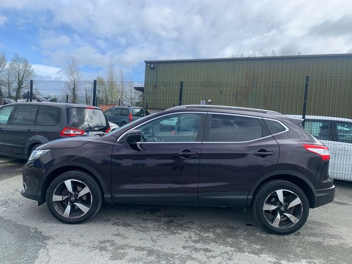 Nissan QASHQAI 2015