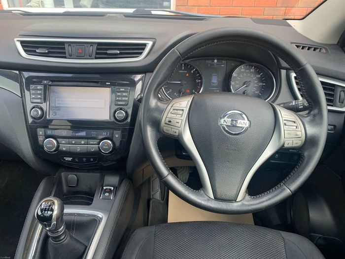 Nissan QASHQAI 2015