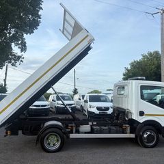 Nissan NV400 2017