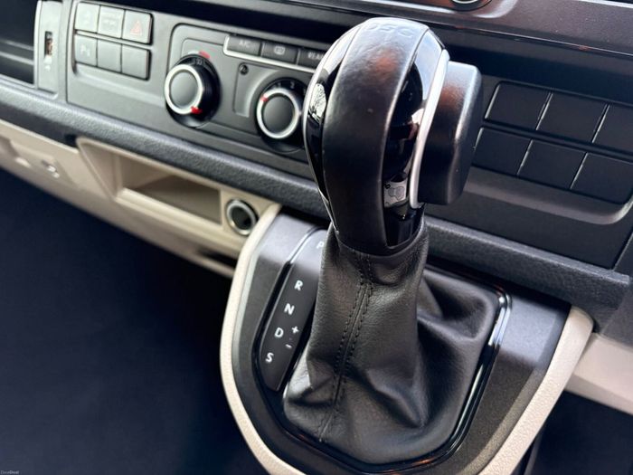 Volkswagen Caravelle 2019