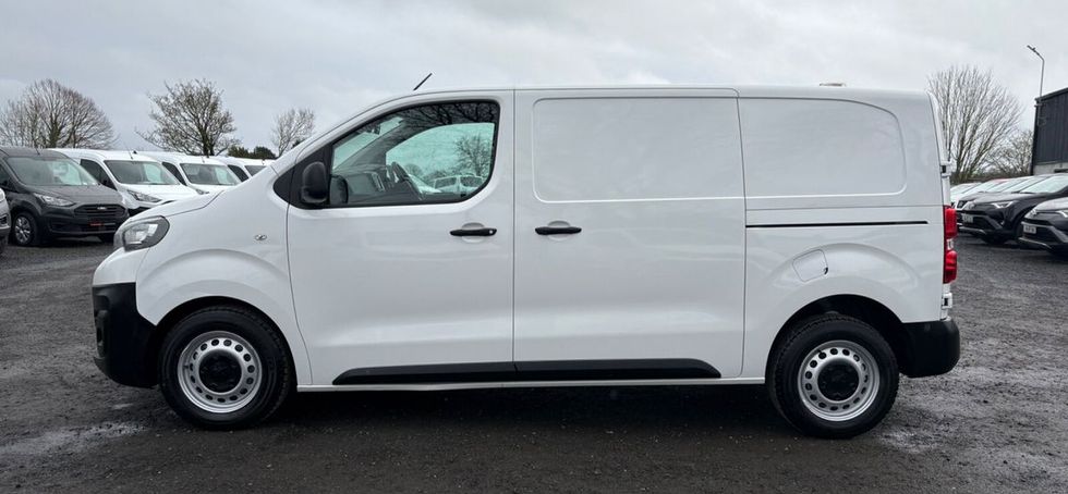Peugeot Expert 2021