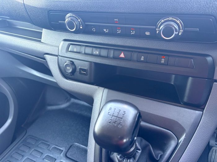 Opel Vivaro 2022