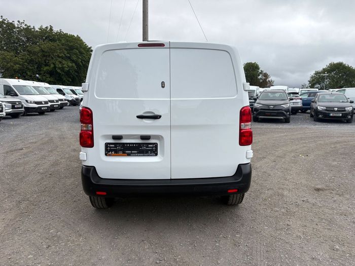 Peugeot Expert 2021