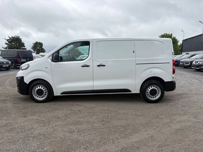 Peugeot Expert 2021