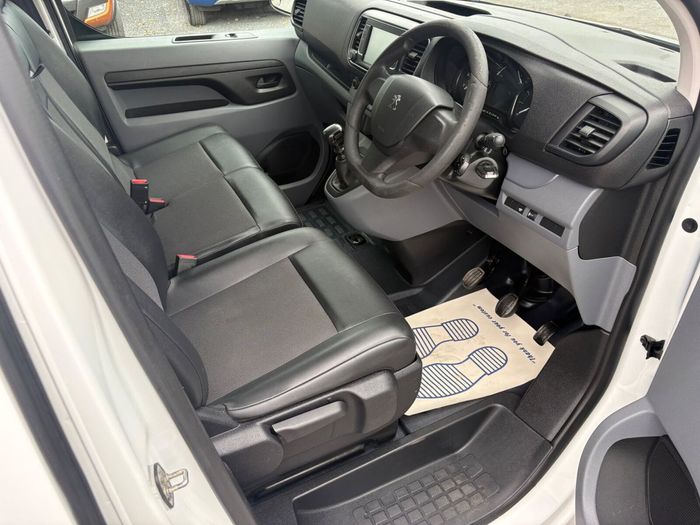 Peugeot Expert 2021
