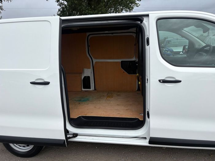 Peugeot Expert 2021