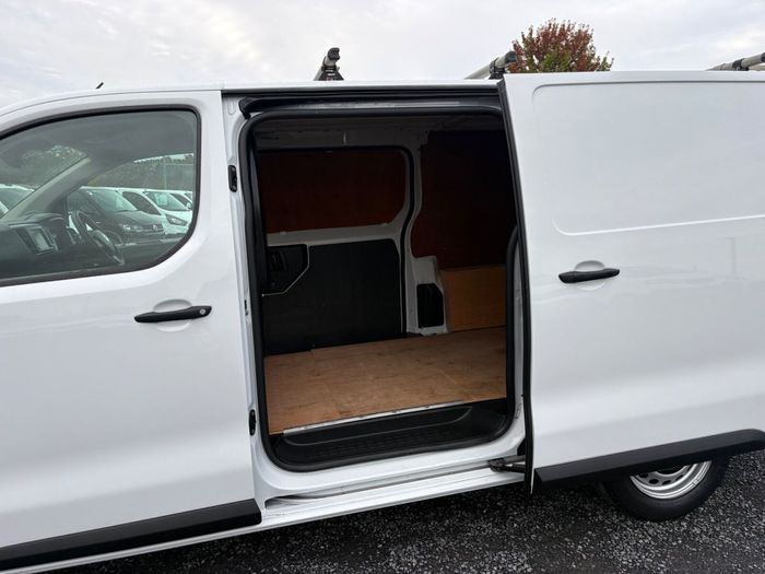 Vauxhall Vivaro 2022
