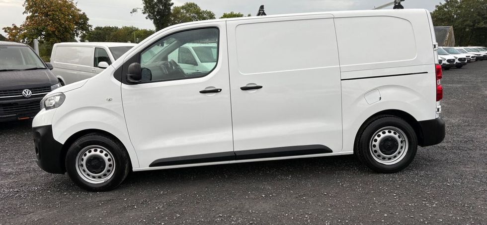 Peugeot Expert 2021