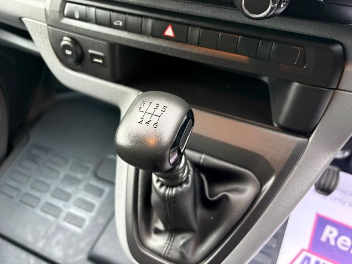 Vauxhall Vivaro 2022
