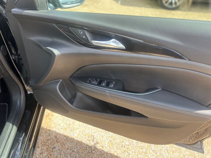 Opel Insignia 2022