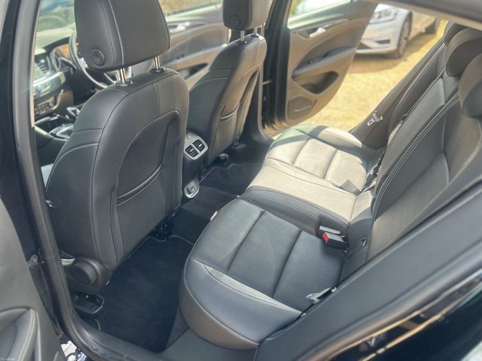 Opel Insignia 2022