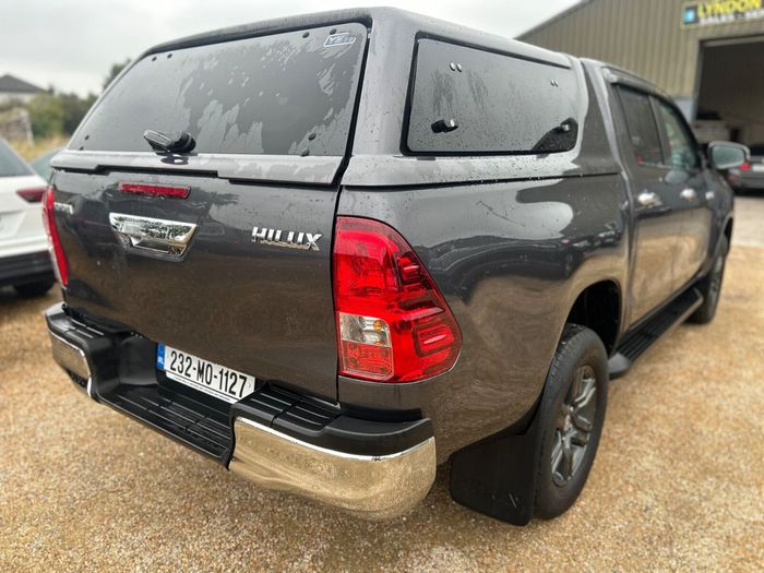 Toyota HiLux 2023