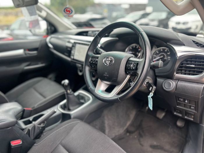 Toyota HiLux 2023