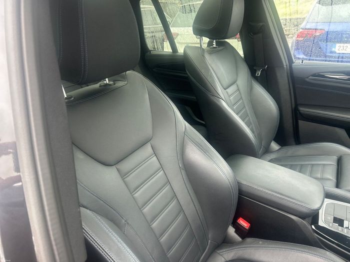 BMW iX3 2023