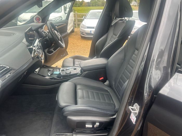 BMW iX3 2023