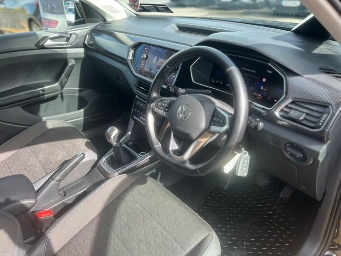 Volkswagen T-Cross 2024