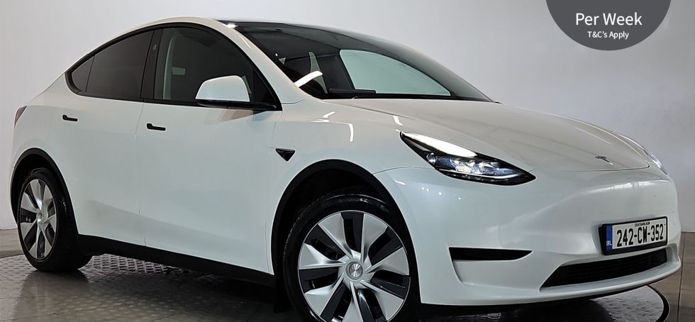 Tesla Model Y 2024