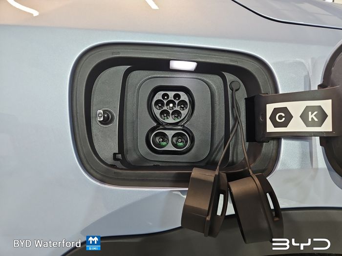 BYD DOLPHIN SURF 2026