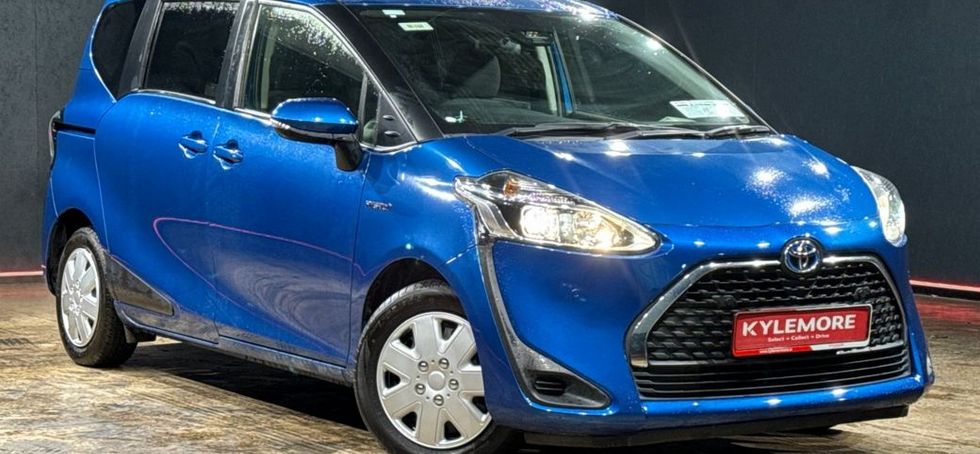 Toyota Sienta 2019