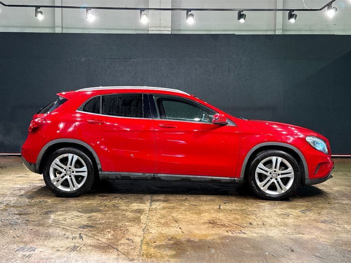Mercedes-Benz GLA Class 2016