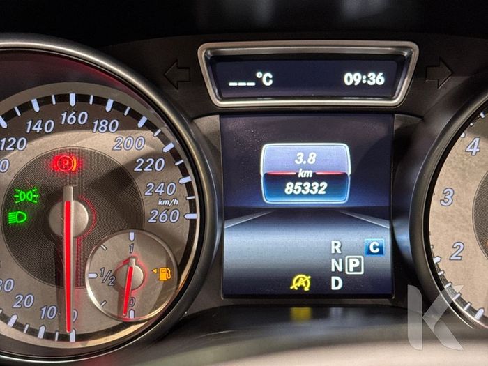 Mercedes-Benz GLA Class 2016