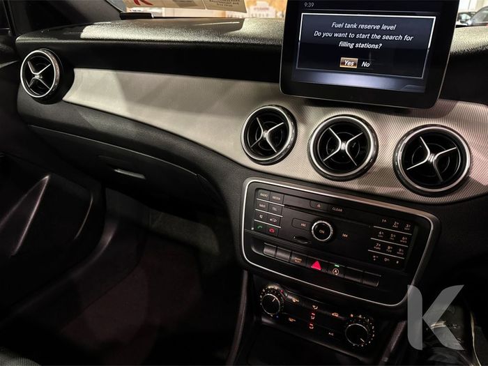 Mercedes-Benz GLA Class 2016