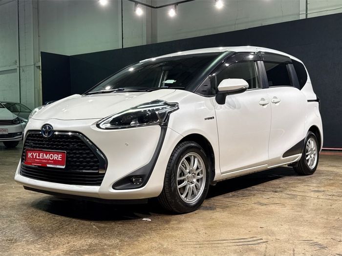 Toyota Sienta 2019