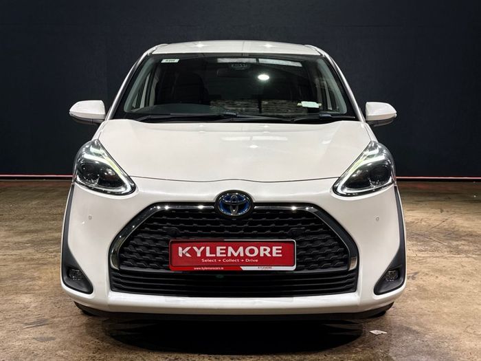 Toyota Sienta 2019