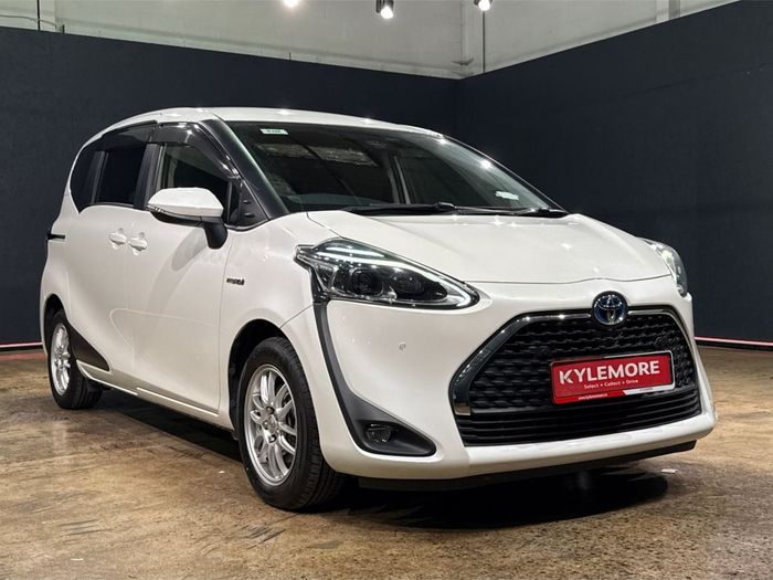 Toyota Sienta 2019