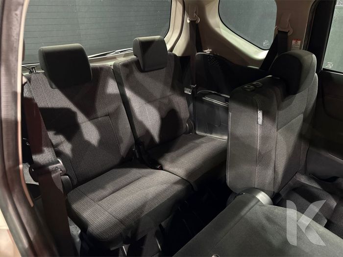 Toyota Sienta 2019