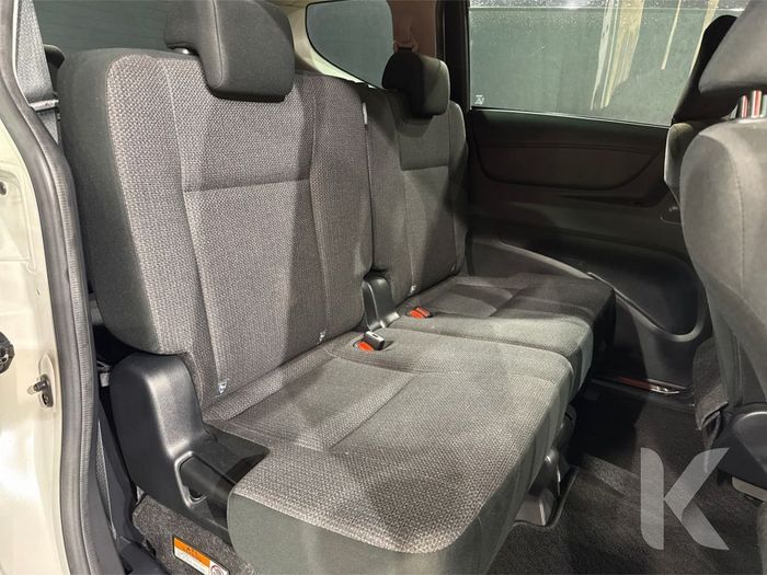 Toyota Sienta 2019
