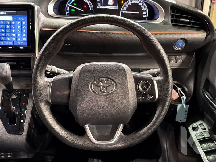 Toyota Sienta 2019