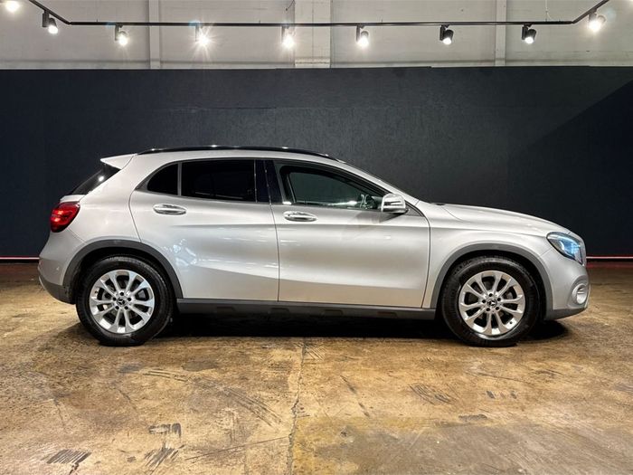 Mercedes-Benz GLA Class 2019