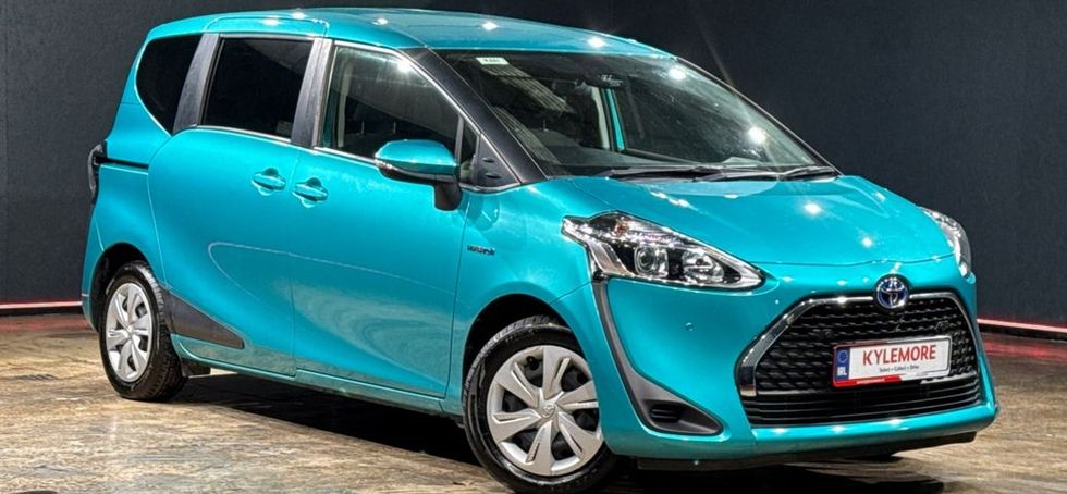 Toyota Sienta 2019