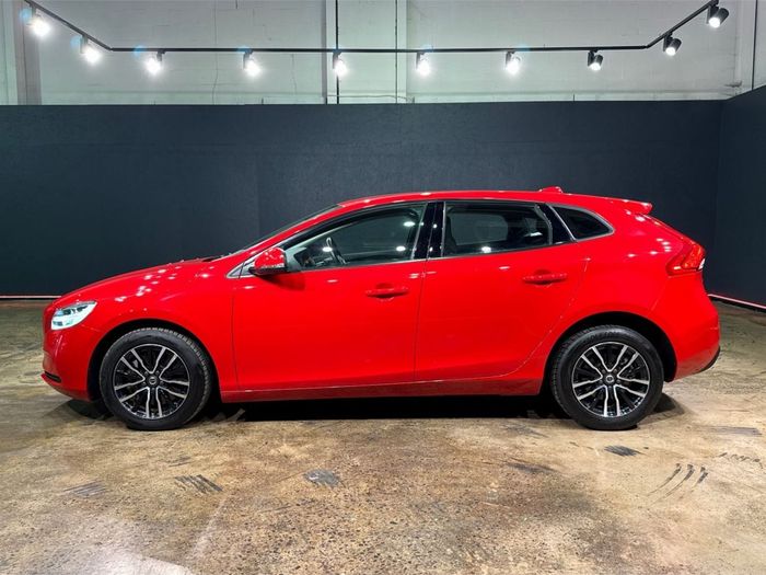 Volvo V40 2019