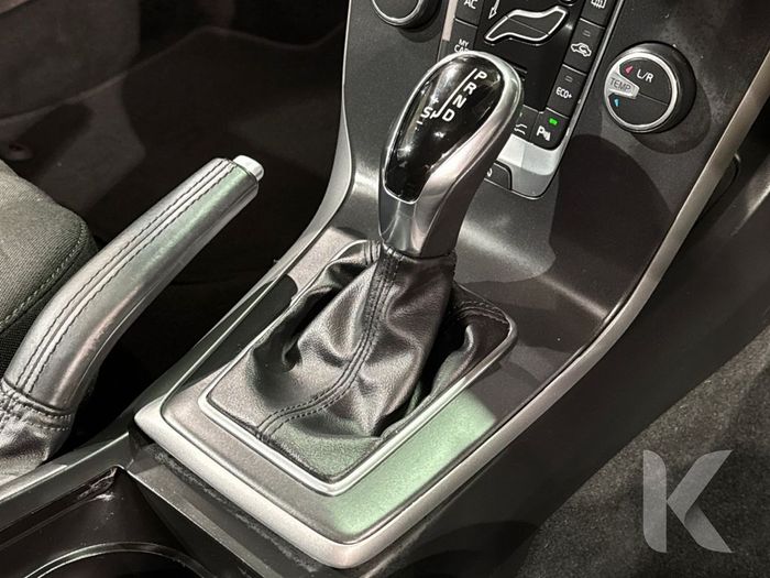 Volvo V40 2019