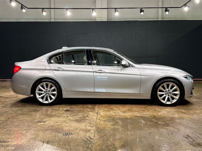 BMW 3 Series 2016