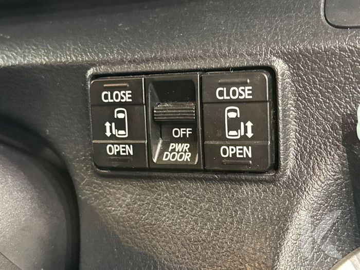 Toyota Sienta 2020