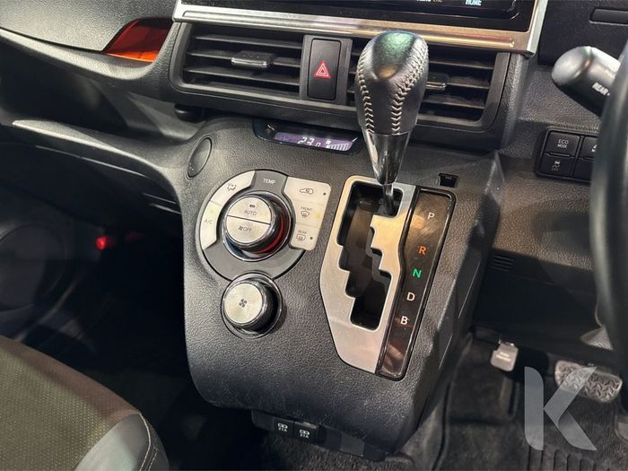Toyota Sienta 2020