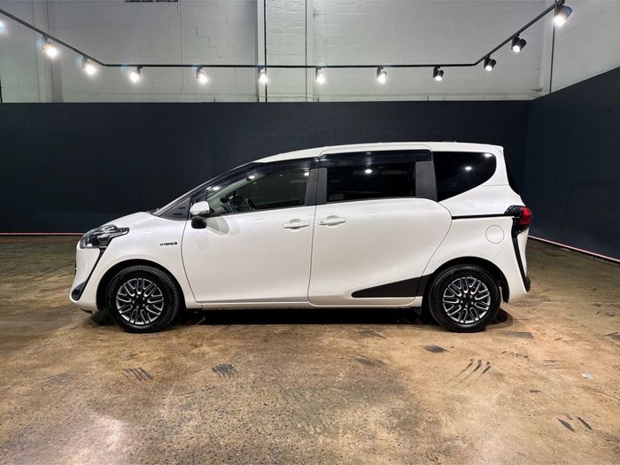 Toyota Sienta 2020