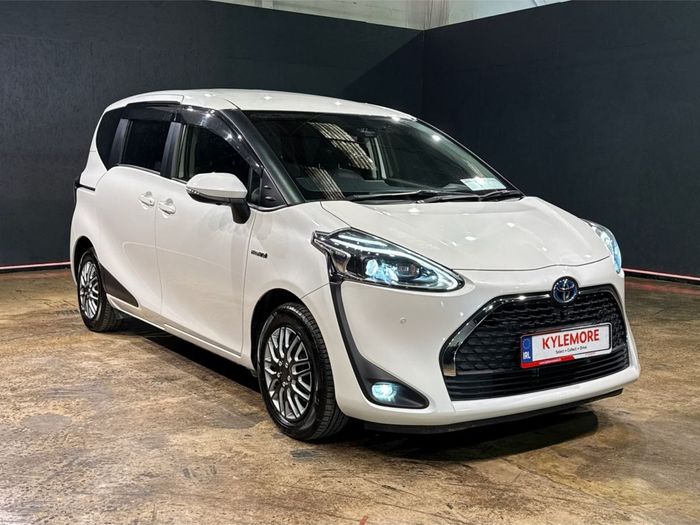 Toyota Sienta 2020
