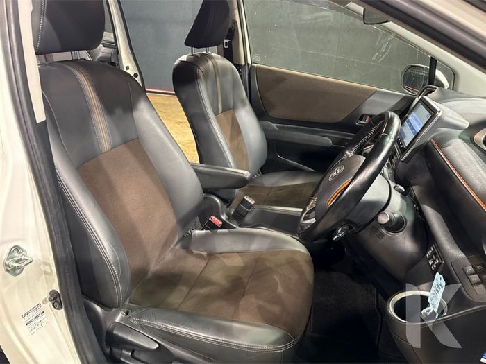 Toyota Sienta 2020