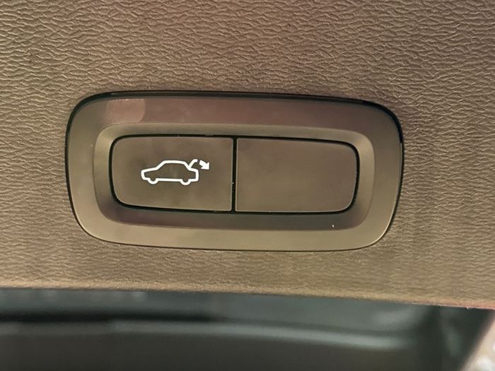 Volvo XC40 2023
